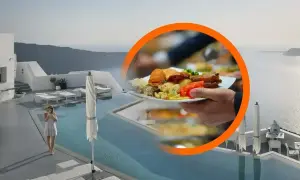 Luksusowe capri wczasy all inclusive: basen z widokiem na morze, kobieta relaksująca się i obfity bufet.