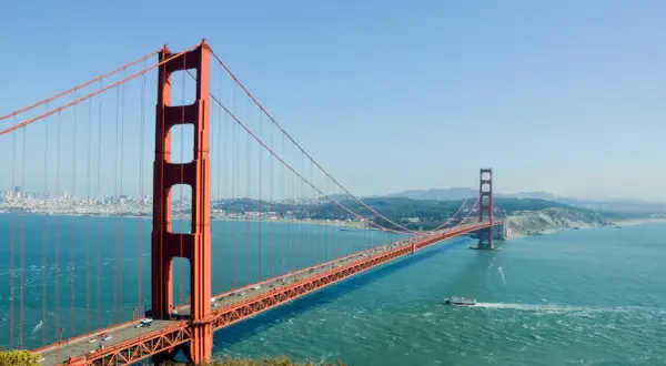 Most sławny na świecie, Golden Gate Bridge w San Francisco, USA.
